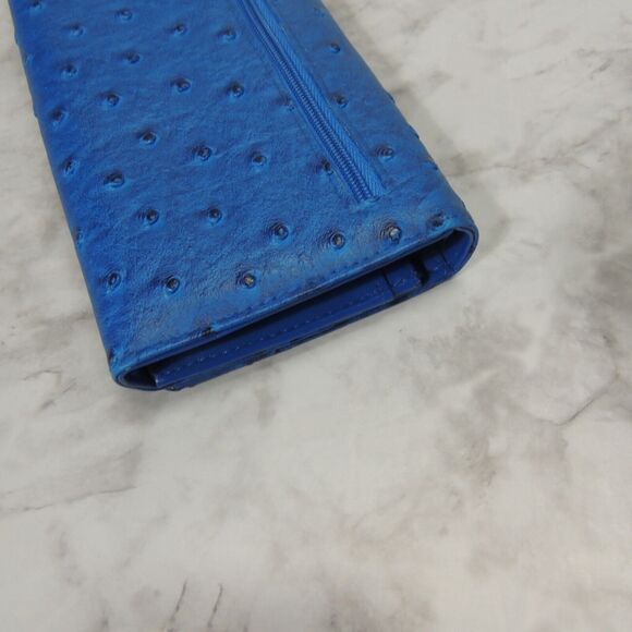 Buxton Women's Blue Leather Embossed Wallet - Picture 6 of 10